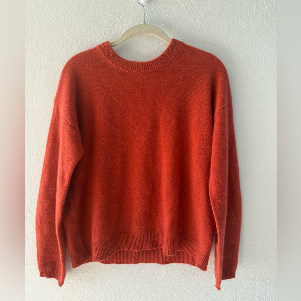 Velvet by Graham & Spencer 100% Cashmere Sweater